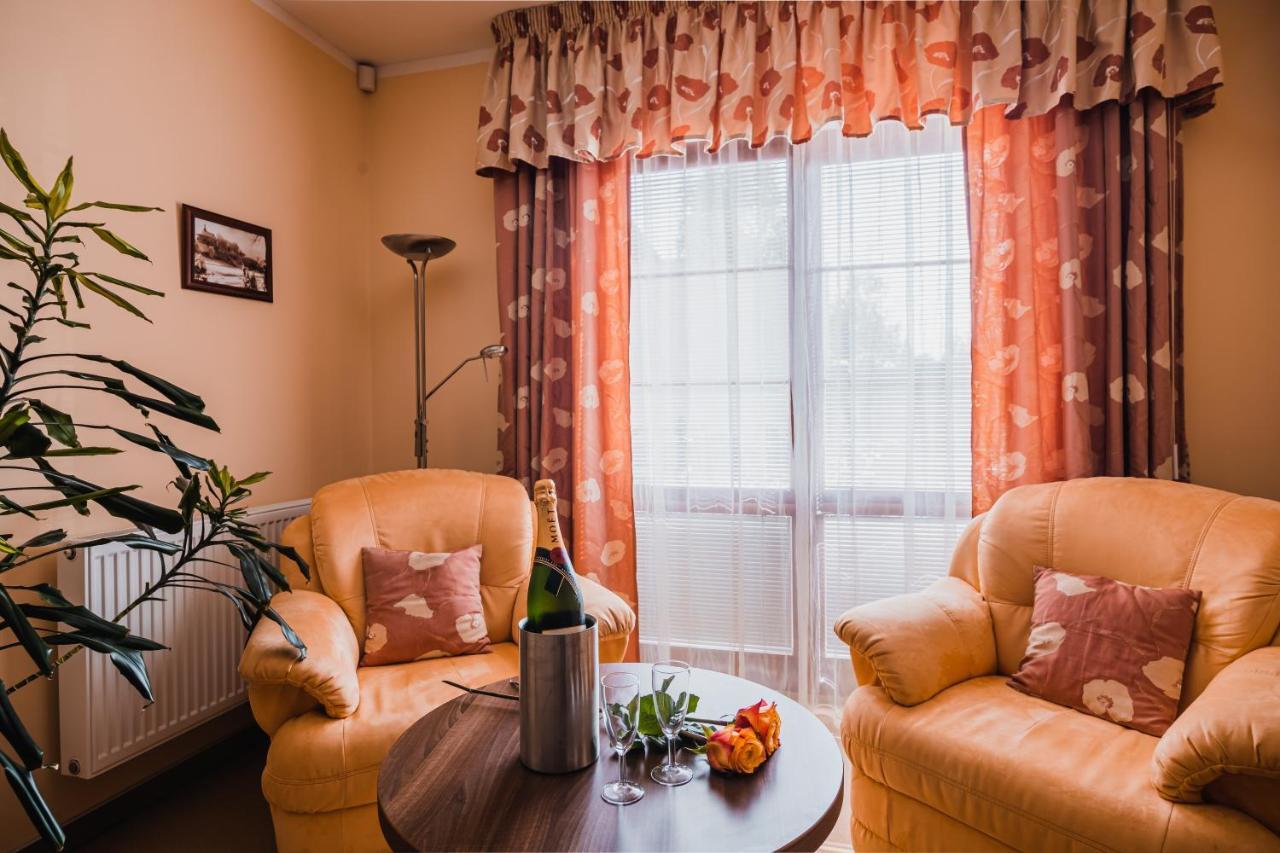 Hotel Krajka**** Vamberk Εξωτερικό φωτογραφία